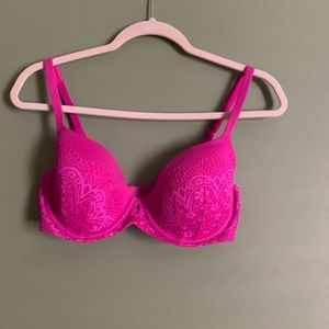 Victoria’s secret Hit Pink Lace underwire bra